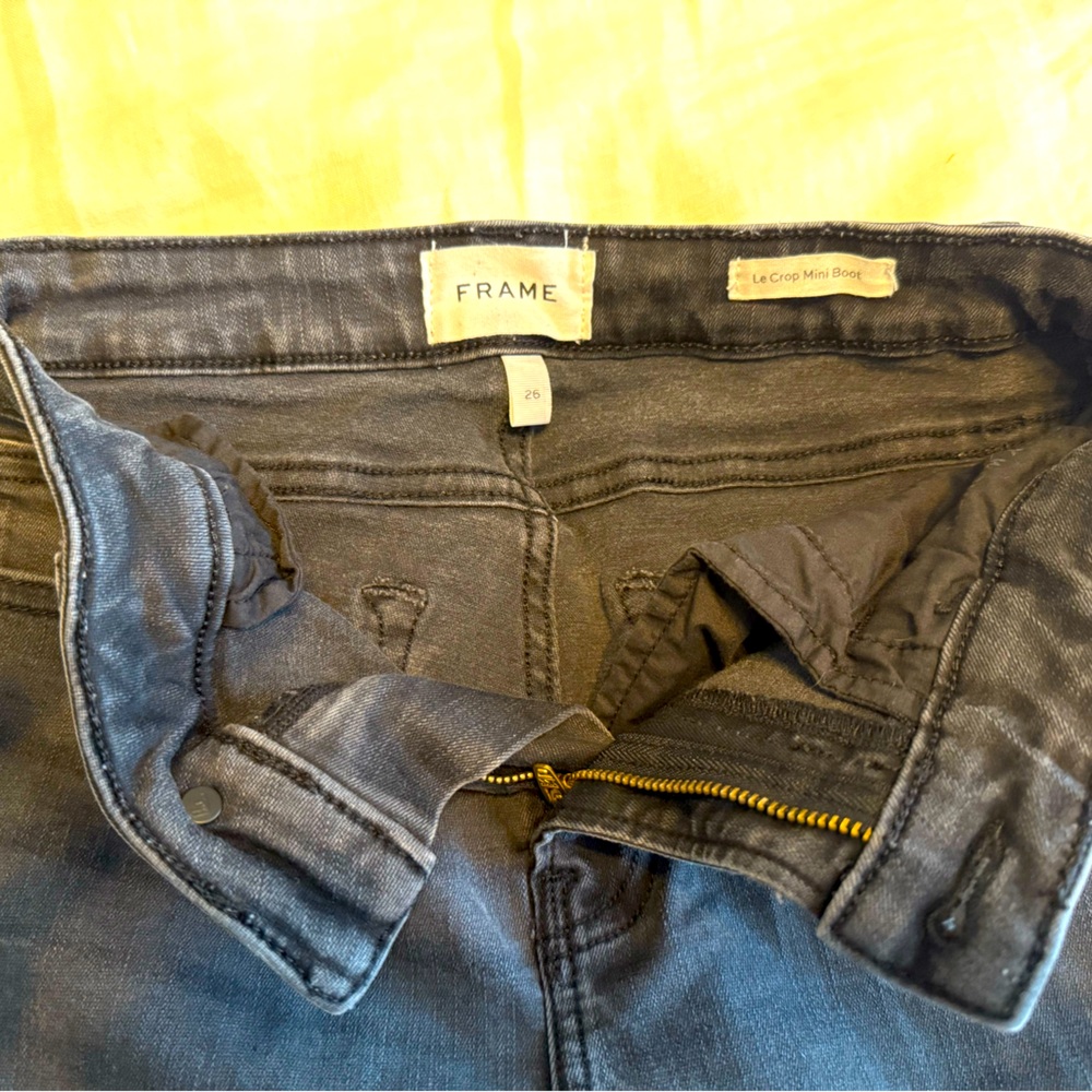 Frame Le Crop Mini Boot Jeans Size 26 Black Raw Hems